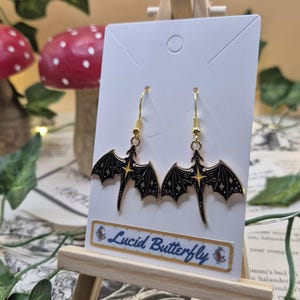 Fourth wing inspired earrings / tairn earrings / fantasy earrings / book dragon / Bookish earrings / dragon earrings / dragon jewellery