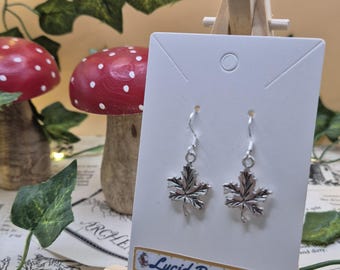 Autumn Maple leaf earrings / autumn jewellery / Halloween jewellery / autumnal jewellery / booktok gifts / cosy jewellery