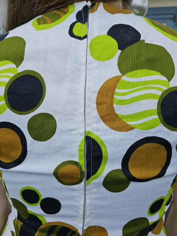Vintage 60s Mod Go-Go Dress w/ Green Circles Prin… - image 5