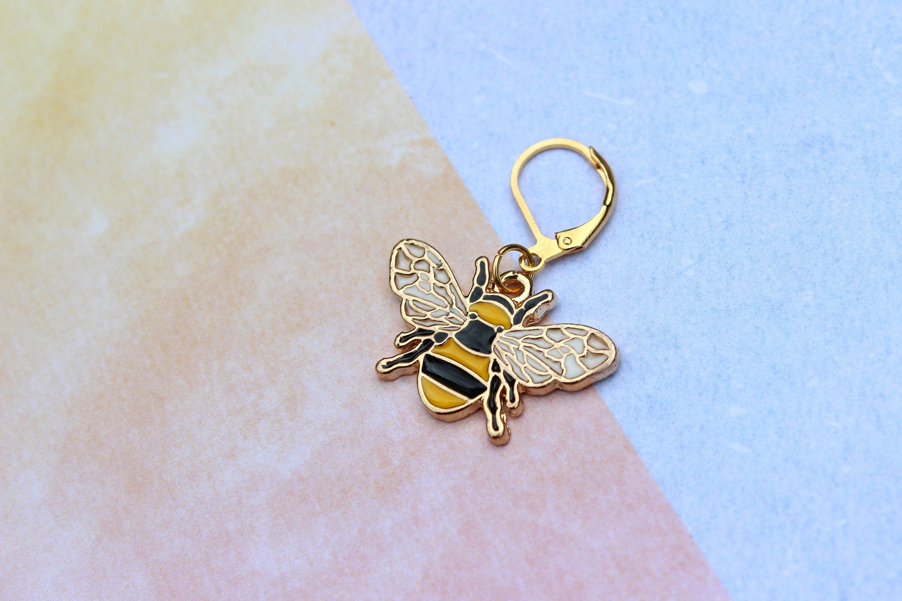 Golden Enamel Bee Stitch Marker; Progress Keeper; Knitting and Croche…