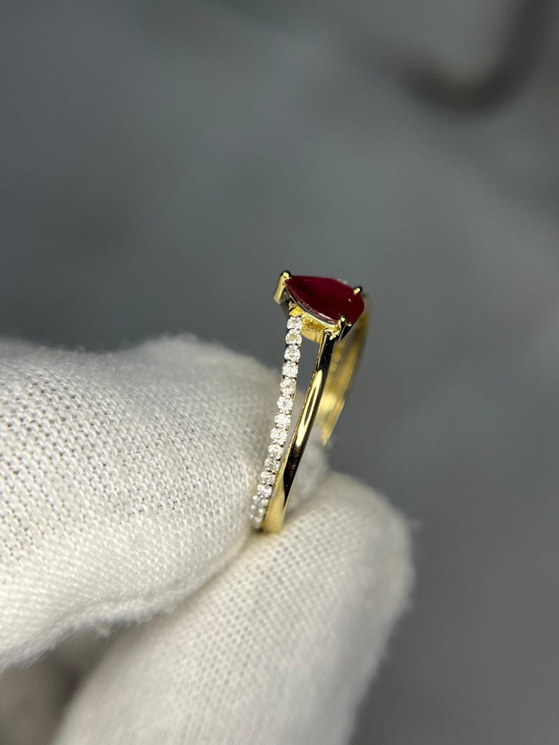 14k Gold Pear Ruby Ring: Vintage Diamond Stacking Ring - Etsy