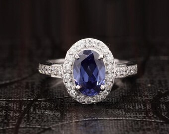 Vintage Art Deco Blue Sapphire Engagement Ring: 14K Gold Diamond Accent