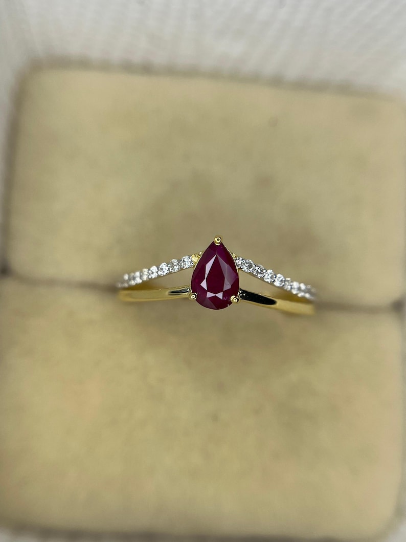 14k Gold Pear Ruby Ring: Vintage Diamond Stacking Ring - Etsy