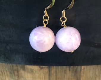 Beautiful Kunzite on 22k Gold