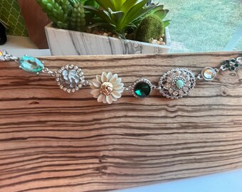Gemme verte avec bracelet de fleurs étincelantes - tons argentés - sans nickel - LIVRAISON GRATUITE