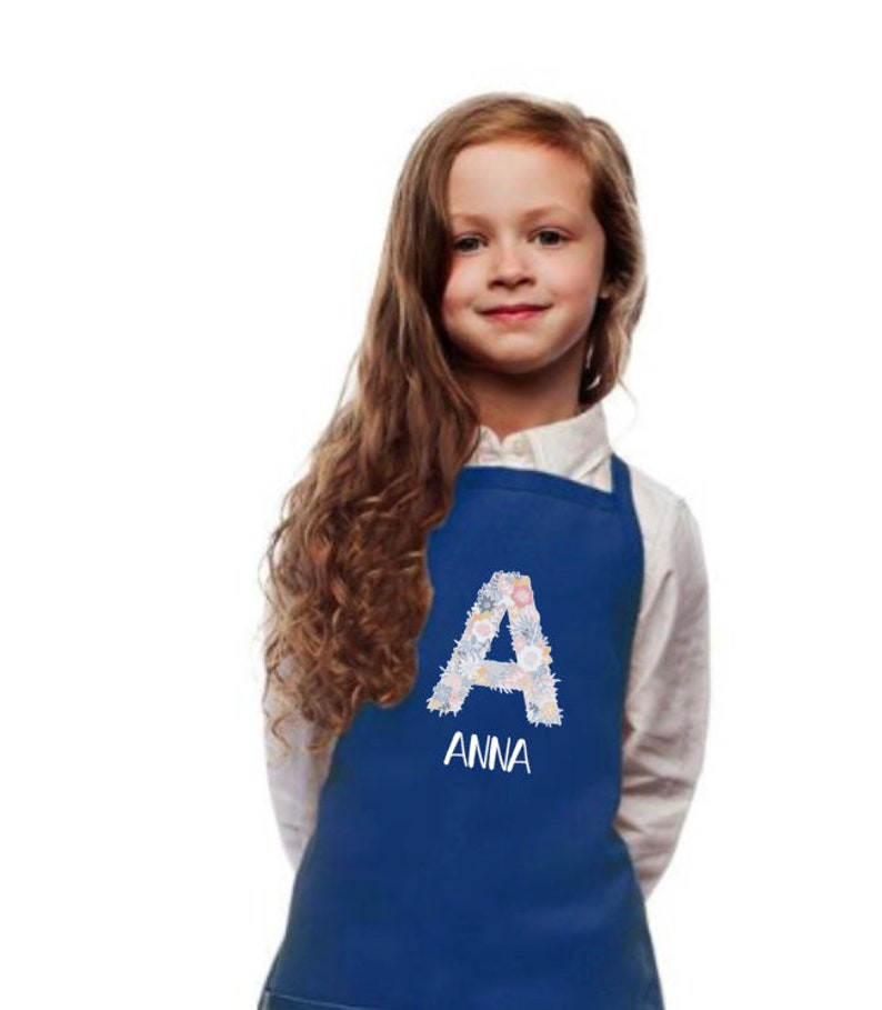 Kinderschürze personalisiert mit Initial und Name, zum Backen, Basteln und Gärtnern Wunschname und 6 Farben Floral 3-6 royal