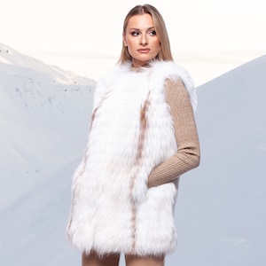 Natural Sun Glow Fox Fur Sleeveless Jacket,Luxurious White Fox Fur Vest,Warm Winter Gilet For Women,Middle Length Real Fox Fur Vest