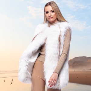 White Fox Fur Vest,Natural Fox Fur Sleeveless Jacket,Handmade Sun Glow Fox Fur Gilet For Women,Luxurious Fluffy Warm Vest With Fox Fur