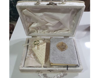 Samt Koran Geschenk Set: Gebetsteppich & Perlen in Kegel