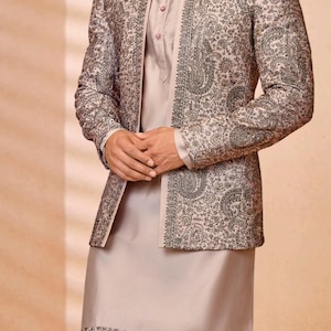 Mens Indian Latest Design For Brown colour Indo Western Sherwani Groom Wedding Party Wear Engagement Function Occasion Ethnic Dress