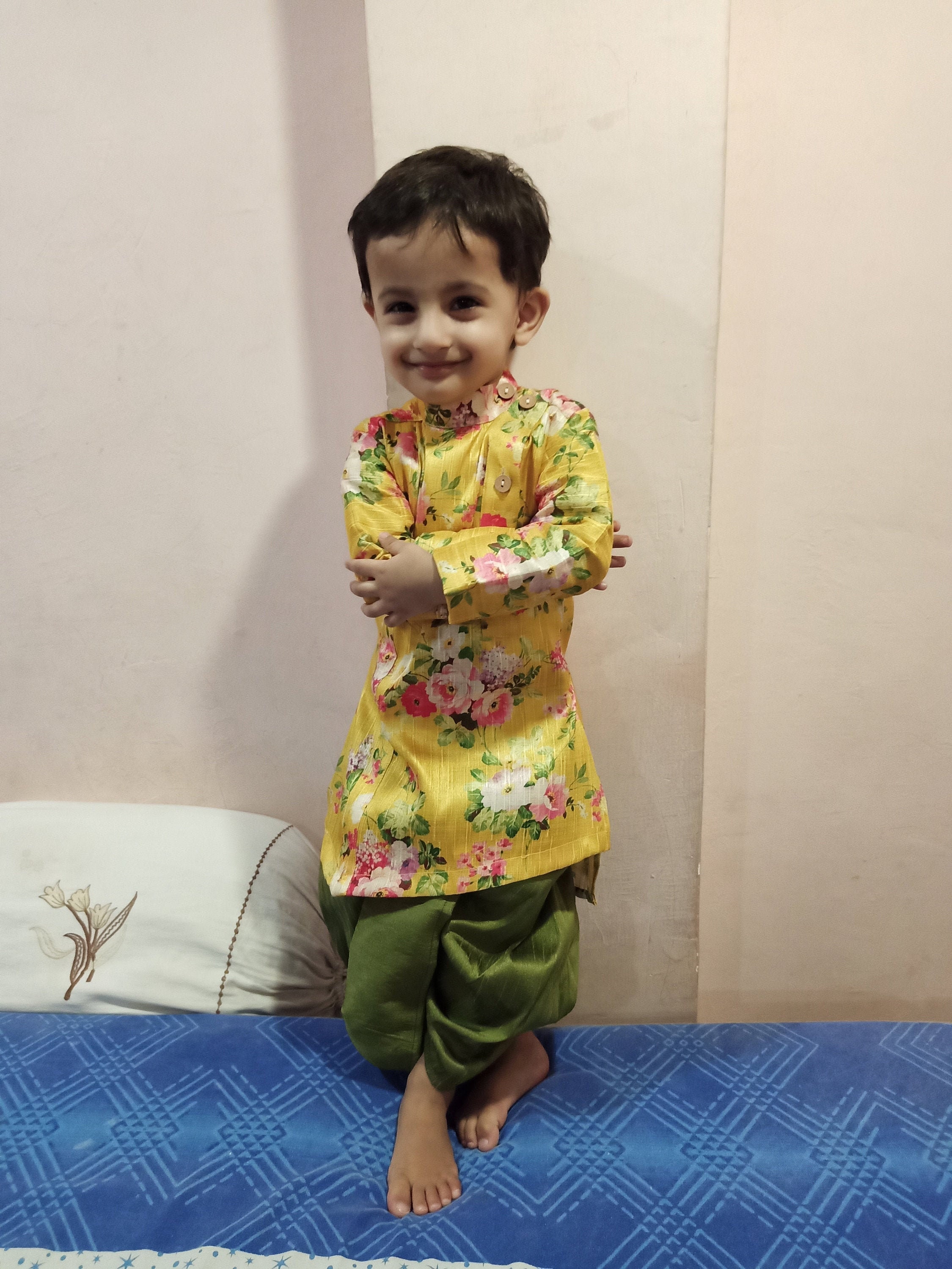 Abbigliamento Abbigliamento bambina Top e magliette Costume Storico c19th Sind Tunica ricamata in seta per bambini Pakistan 