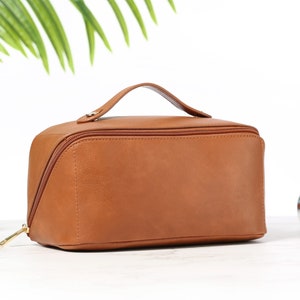 Veganes Leder Kosmetiktasche Handliche Reise Wasserdichte Make-up Tasche, Ledertasche, Leder Geldbörsen, Kleine Kompakte Tasche, Brautjungfer Geschenk Bild 4