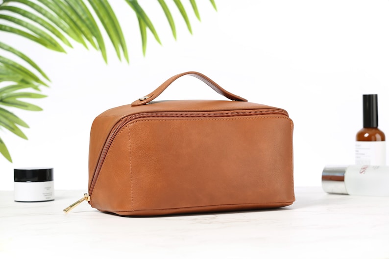 Veganes Leder Kosmetiktasche Handliche Reise Wasserdichte Make-up Tasche, Ledertasche, Leder Geldbörsen, Kleine Kompakte Tasche, Brautjungfer Geschenk Bild 4