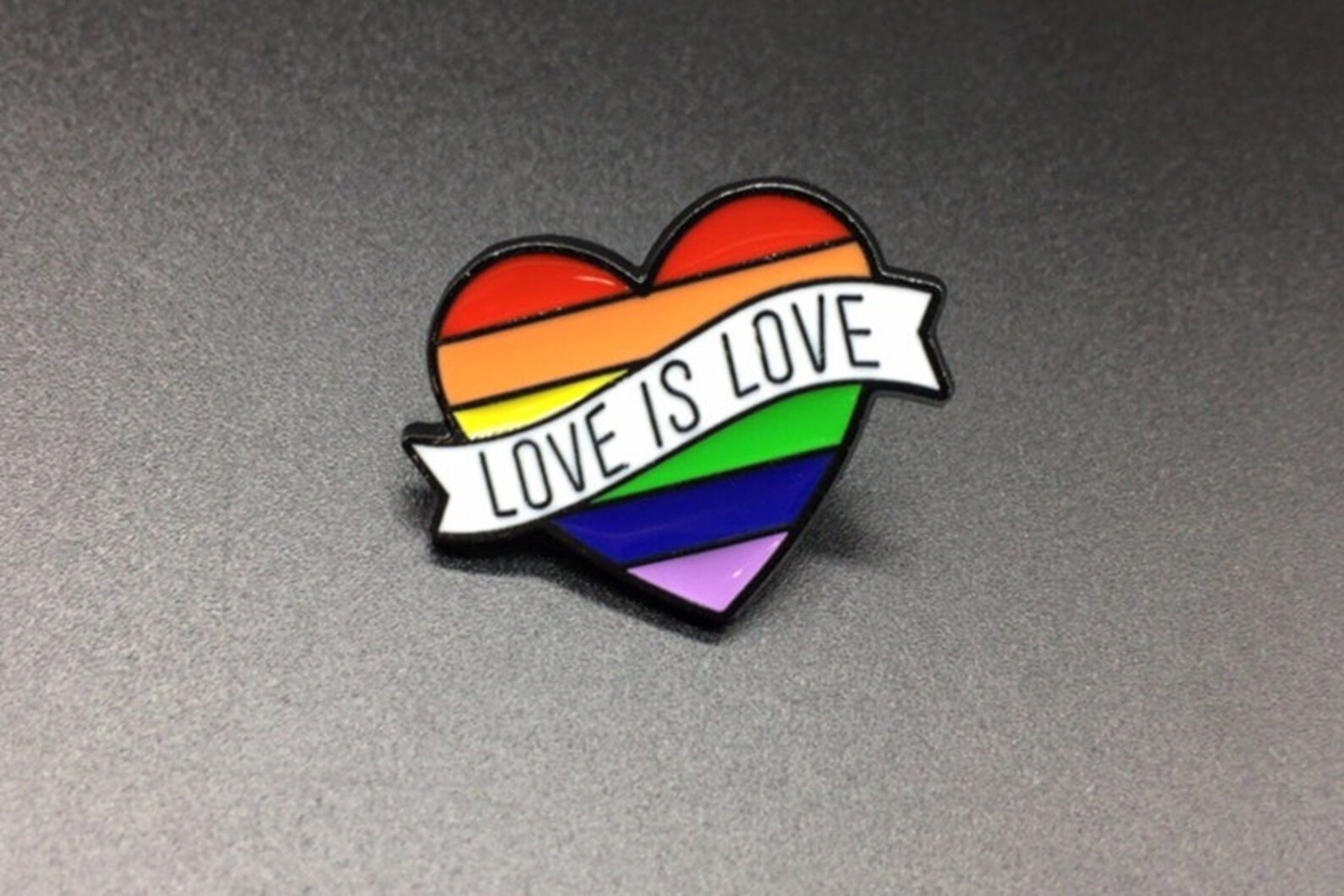 Cartoon Rainbow Pride Frog Enamel Pin Gay Badge Cute Animal Brooch Couple Backpack Pin Fashion Clothes Bag Accessories