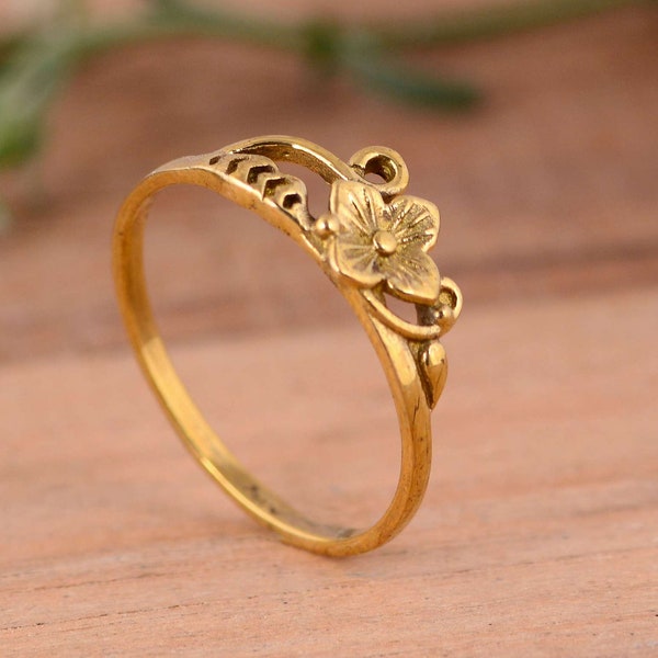 Anillo de flor de nacimiento, anillo floral, regalo de dama de honor, anillo minimalista, anillo de mamá delicado,regalo del día de la madre