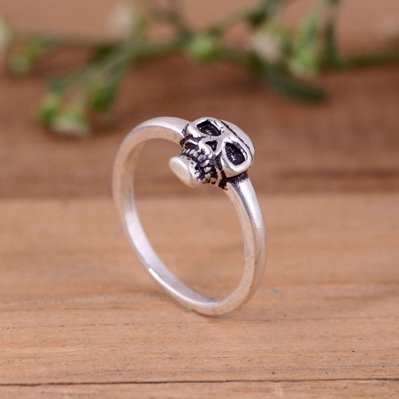 SALMO SKULL RING | Nove25