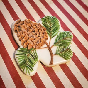 Pinecone and branches Winter Holidays Cookie Cutter, 4&quot;