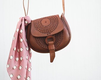 leather bolsa polish at home