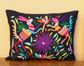 Handmade Otomi Pillow Cover – Mexican Embroidered Cushion, Home Decor