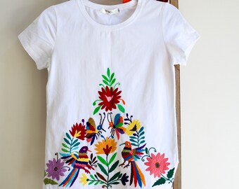 Otomi hand embroidered shirt. Authentic Otomi hand embroidery. Colorful hand embroidered T-shirt. Mexican embroidered t-shirt-Small