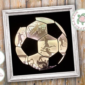 Vrouwenvoetbal Cadeau. Voetbal spel bal en spelers. 3D Digitale Download voor Cricut, SVG-bestanden. Shadowbox/Lightbox Sport cadeau.