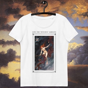 Witches going to Sabbath T-shirt for women