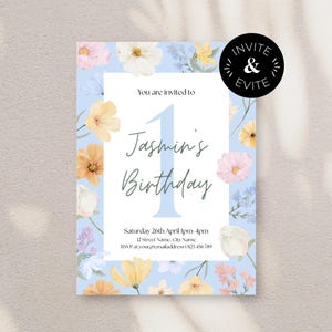 Blaue blumige erste Geburtstagseinladung - Canva-Vorlage - Druckbare und mobile Version - Bearbeitbar und sofortiger Download