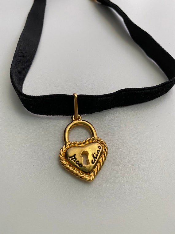 Moschino pendant choker