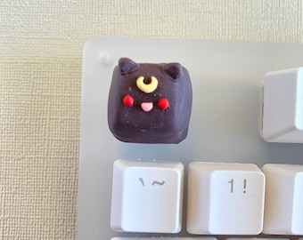 Black Moon Cat Girl Artisan Kawaii Schlüsselmütze | Keebs | Niedliche Schlüsselkappen | Ton Schlüsselkappen | SCHLÜSSELKAPPEN | Lunar Cat Schlüsselkappe