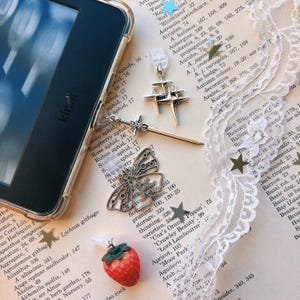 Kindle Charm | Phone Charm & Dust Plug