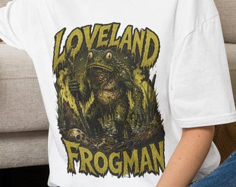 Loveland Ohio Frogman Cryptid T-Shirt | Retro Monster Frog Design