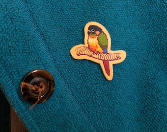 Green cheek conure pin/badge/brooch - Customizable - Handmade