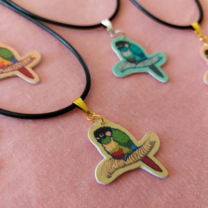 Green cheek conure necklace (pendant) - Customizable - Handmade