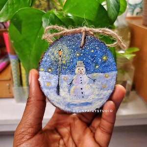 Hand painted woode snowman ornament, wooden slice painting, Christmas ornament, wood art, tree hanging decoration, woodland decor