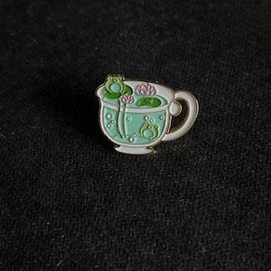 Niedlicher Frosch Teetasse Teich Emaille Pin