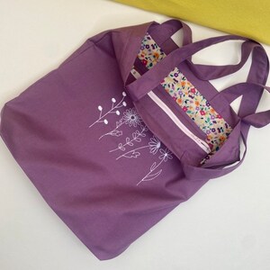 tote wildflowerwith  with 2 pockets and cute floral lining