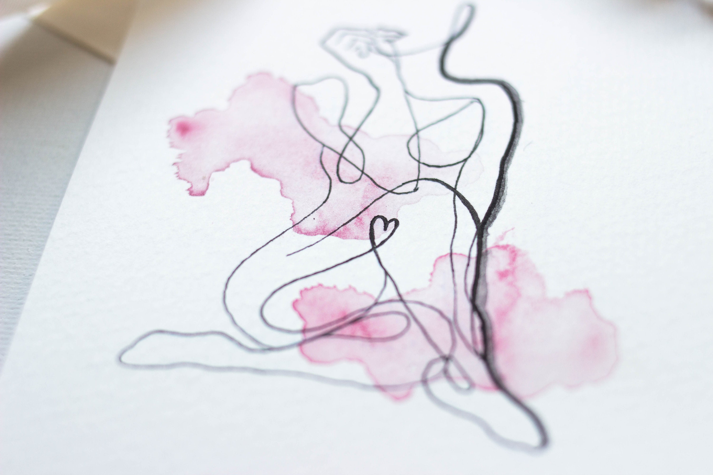 Wandbilder Frauenkörper: Exploring the Female Form Through Drawing