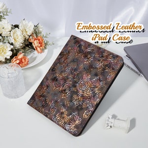 Custodia in pelle goffrata vintage con sfumatura rosa per iPad Air 11" 13" 2025 con portapenne, iPad Pro 11" 13" 2024, sospensione/riattivazione automatica, iPad A16 mini 7