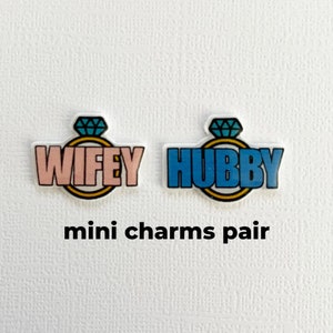 hubby, wifey mini couples shoe charms pair