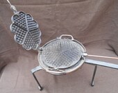 Vintage Swedish Skoglund Olsen Gefle No 10 Cast Iron Waffle Pan Stand