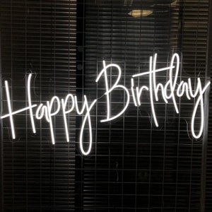 Benutzerdefinierte Neon Leuchtreklame Happy Birthday Neonreklame Benutzerdefinierte Party Neonreklame Acryl Flex Led Benutzerdefinierte LED-Licht-Yard-Dekor-Zeichen