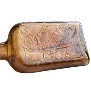 Killgerm-fles, amberglas, fles vergif, driehoekige fles, vintage fles, verzamelglas.