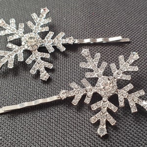 Snowflake crystal diamante 5.5cm hair clips grips slides christmas novelty