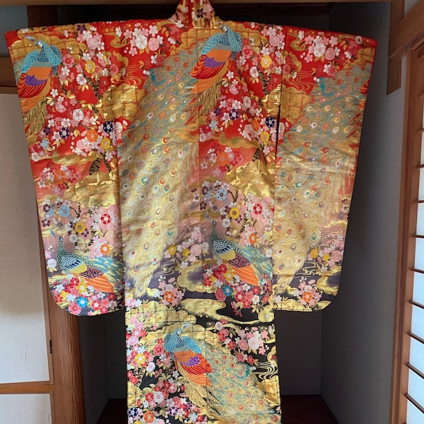 Free shipping from Japan/ Uchikake wedding kimono/Vintage kimono/Japanese wedding robe/ kimono wedding dress/Traditional wedding