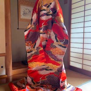 Free shipping from Japan/Uchikake/ Japanese wedding kimono/Vintage kimono/ Wedding robe/kimono wedding dress/susohiki/Traditional wedding