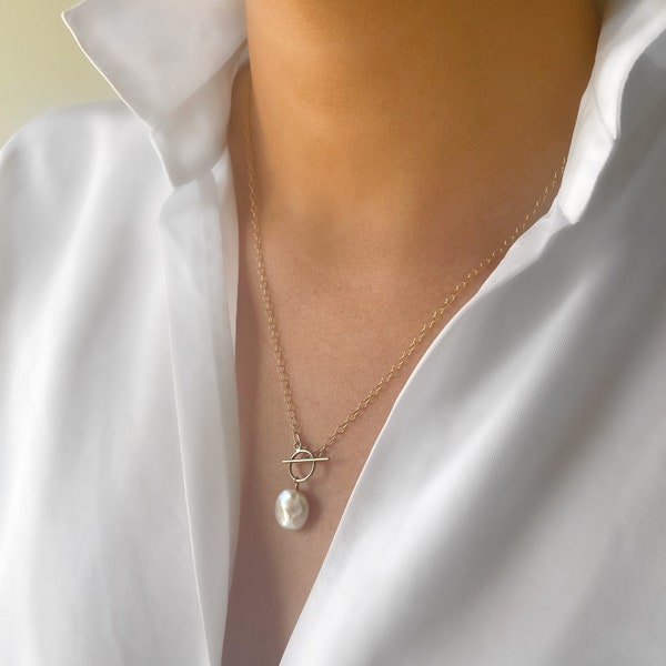 Pearl coin necklace on a 14k gold filled toggle clasp chain.
