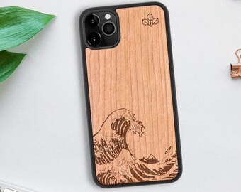 Personalised Wooden Phone Case with Great Wave Kanagawa Japanese Art Design - iPhone, Samsung, Google Pixel, Huawei - Eco Friendly Gift