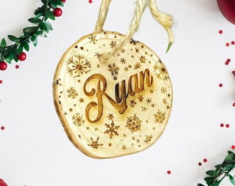 Bauble de madera personalizada con nombre de tronco de Navidad - Adorno de árbol colgante