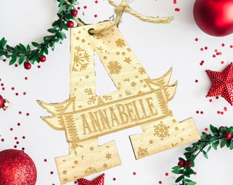 Letra de Navidad de Madera Personalizada Bauble - Adorno de Árbol Colgante