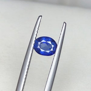 Top quality blue sapphire with perfect cut with beautiful lustre